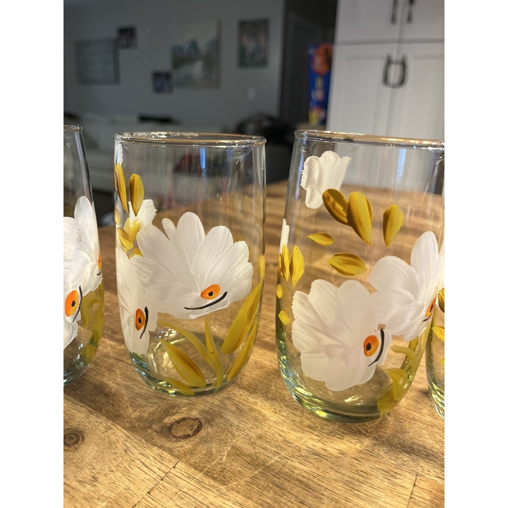 Vintage White Mum Glass Tumblers Hand Blown Hand Painted Set of 5 Mexico 5" tall - Picture 3 of 9